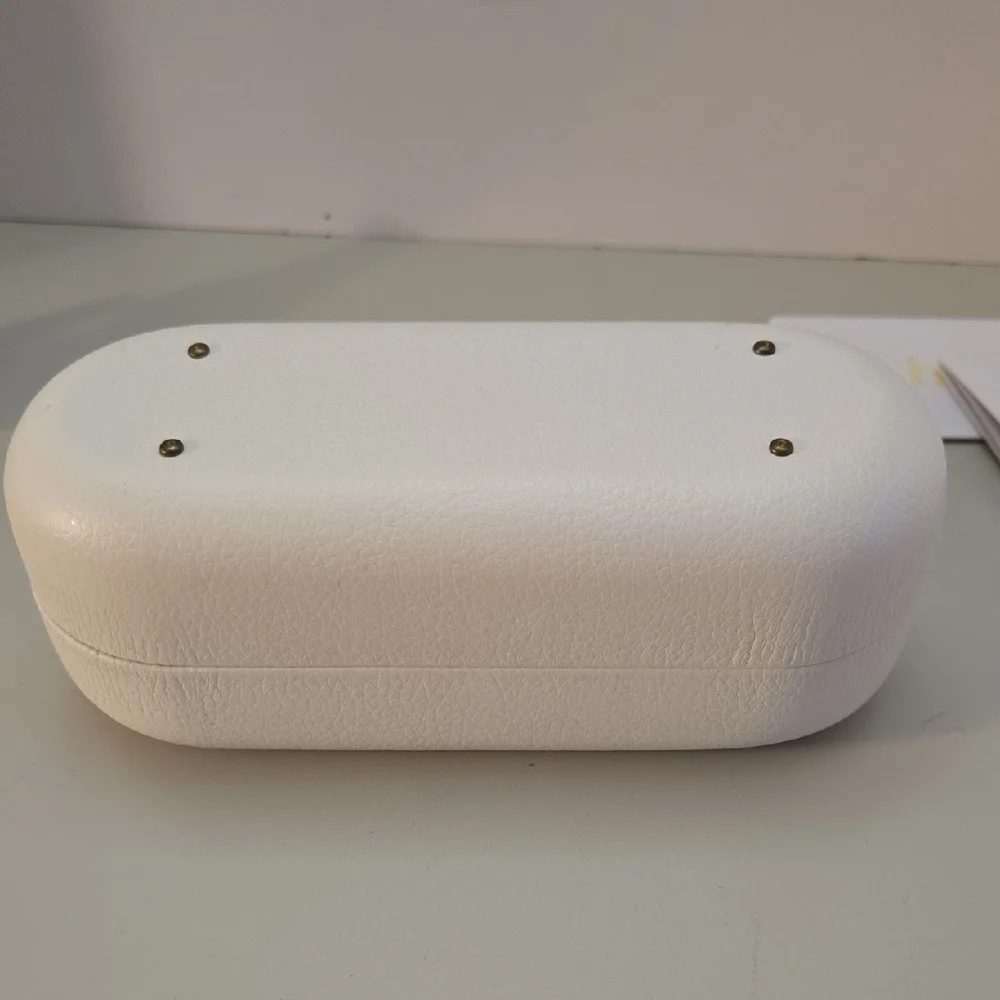 Like New Chloe Round Sunglasses, Gray and Black. - Picture 13 of 13